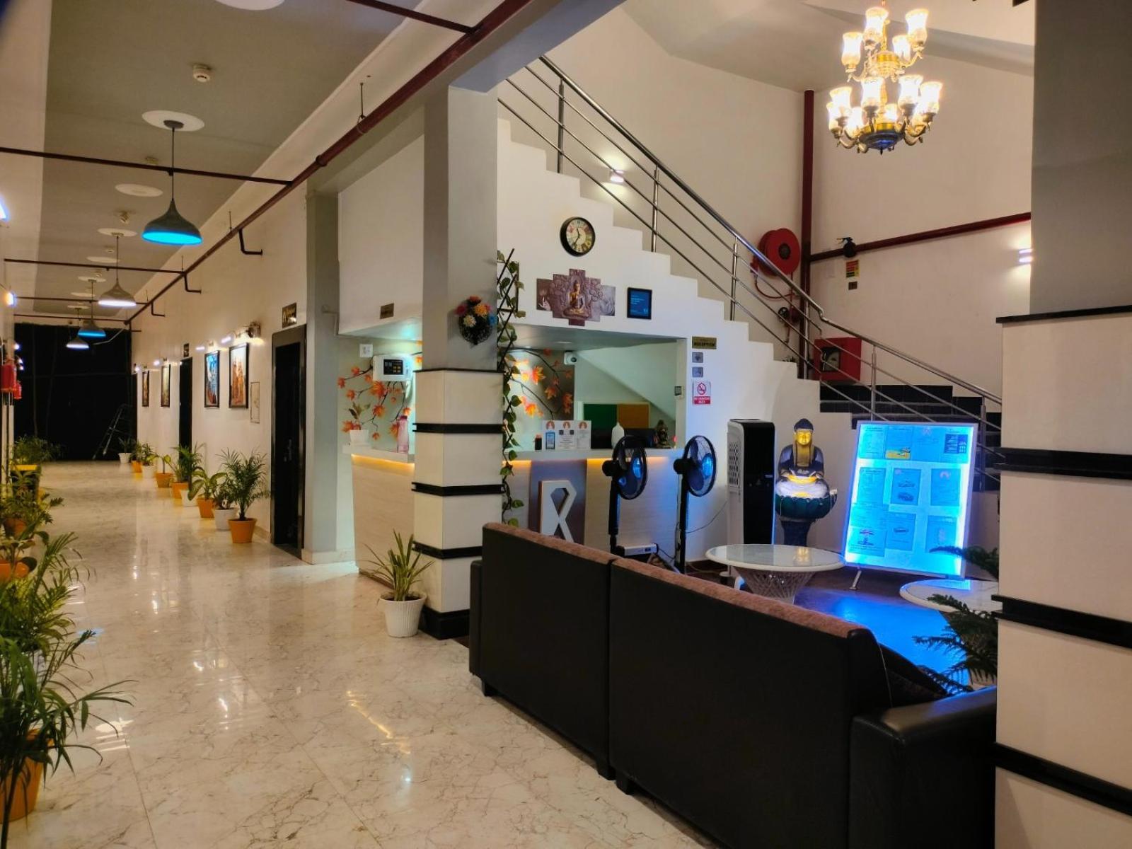 Hotel Buddha Park, Paharia, バラナシ エクステリア 写真