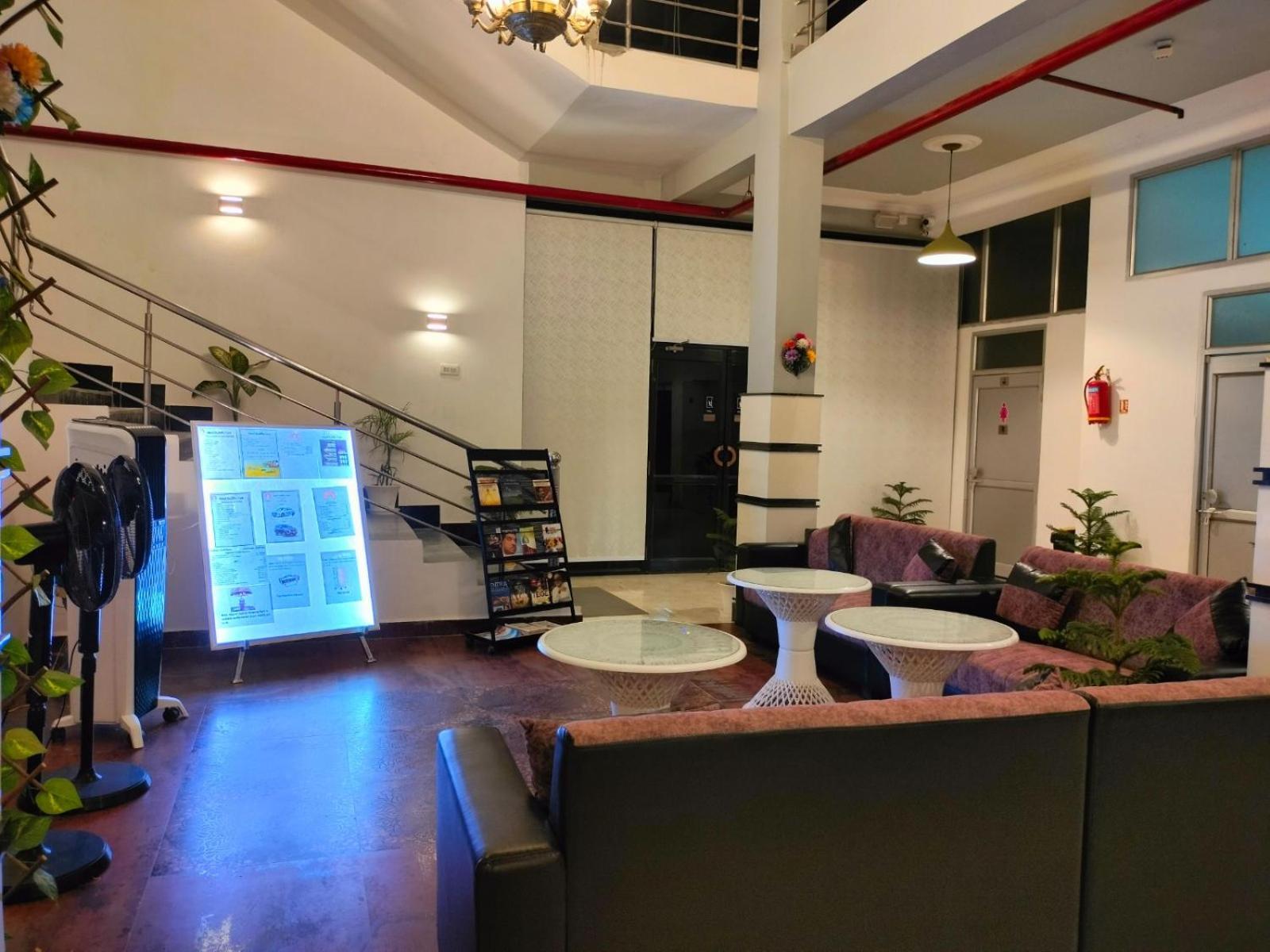 Hotel Buddha Park, Paharia, バラナシ エクステリア 写真