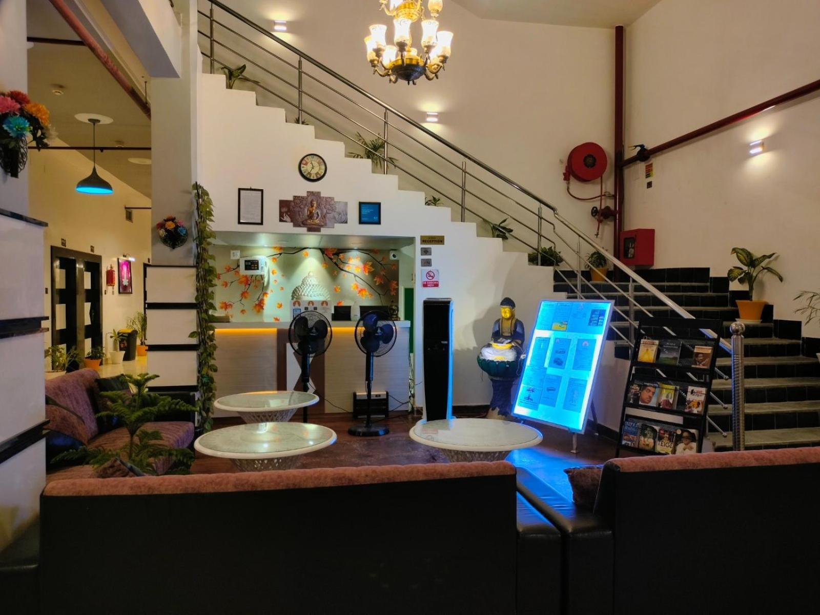 Hotel Buddha Park, Paharia, バラナシ エクステリア 写真